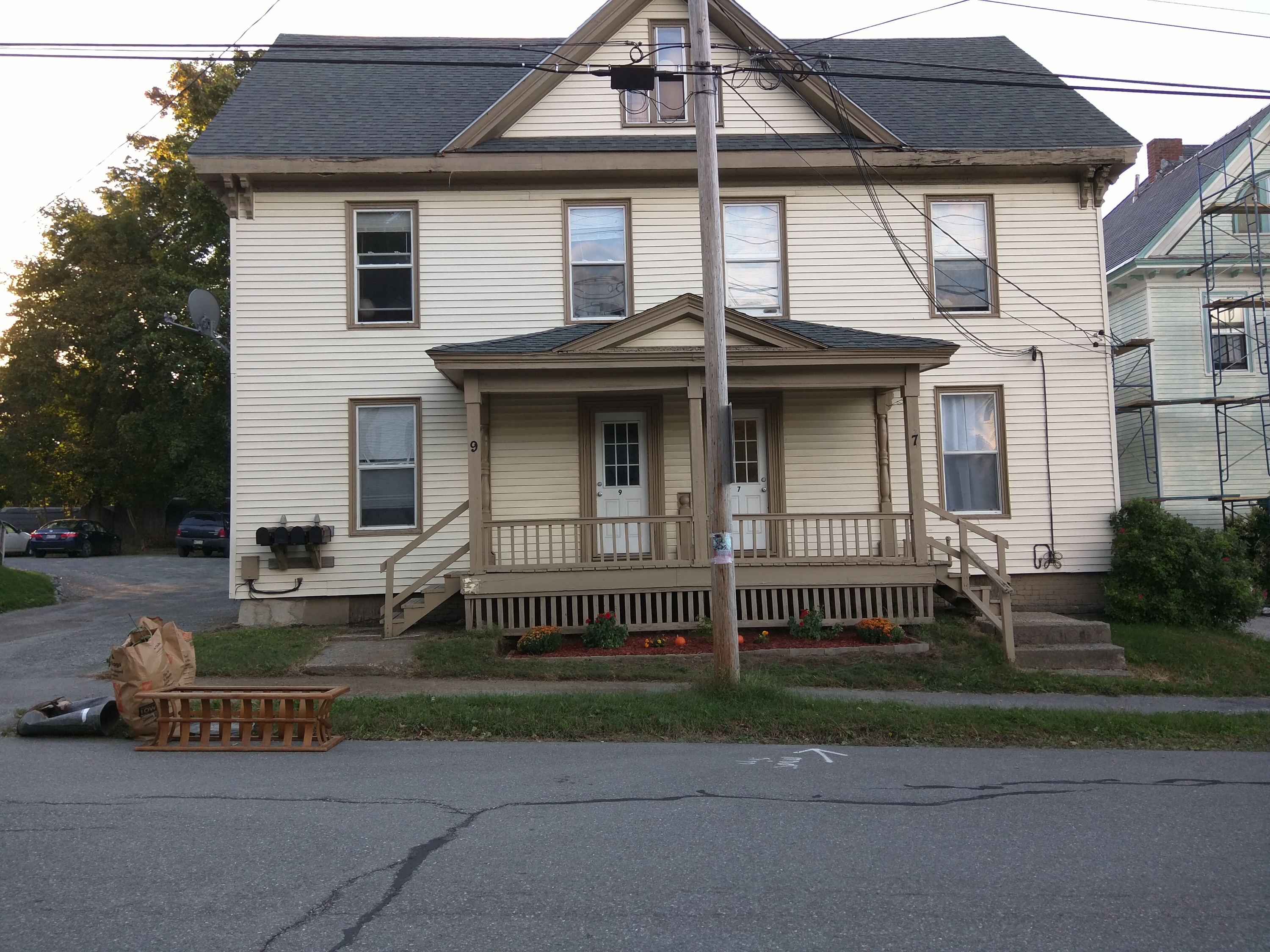 7B Cottage St